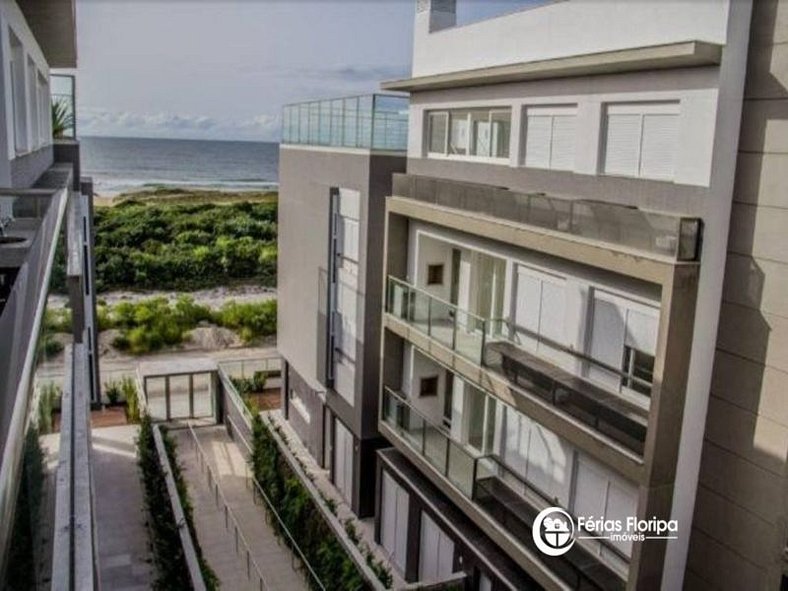 Apartamento 3 dormitórios Condomínio frente mar Novo Campech