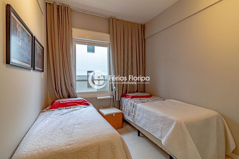 Apartamento 3 dormitórios no DBeach Condomínio frente mar No