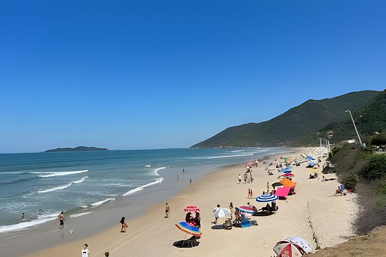 Casa a Passos da Praia dos Açores - 4 Quartos