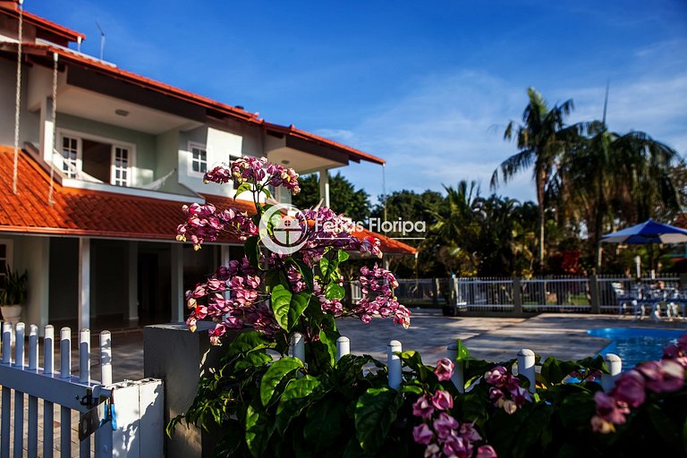 Casa Aconchegante com Quintal Amplo e Piscina em Campeche