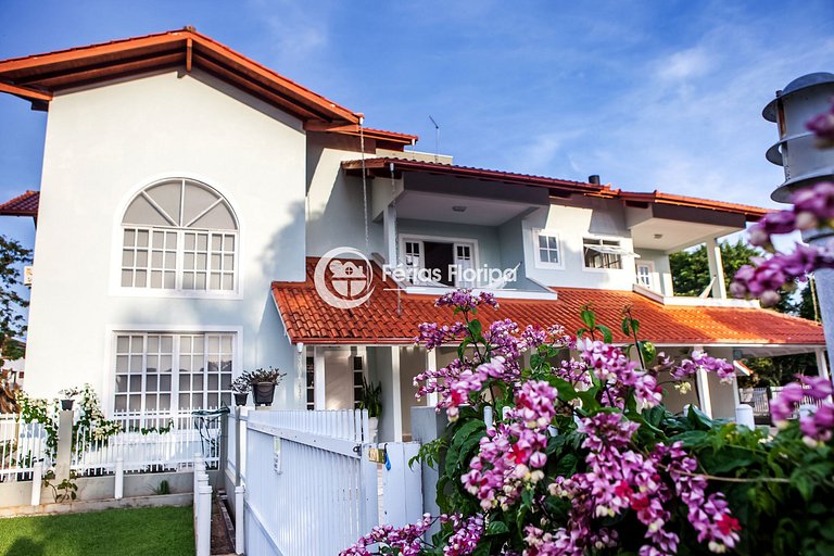 Casa Aconchegante com Quintal Amplo e Piscina em Campeche