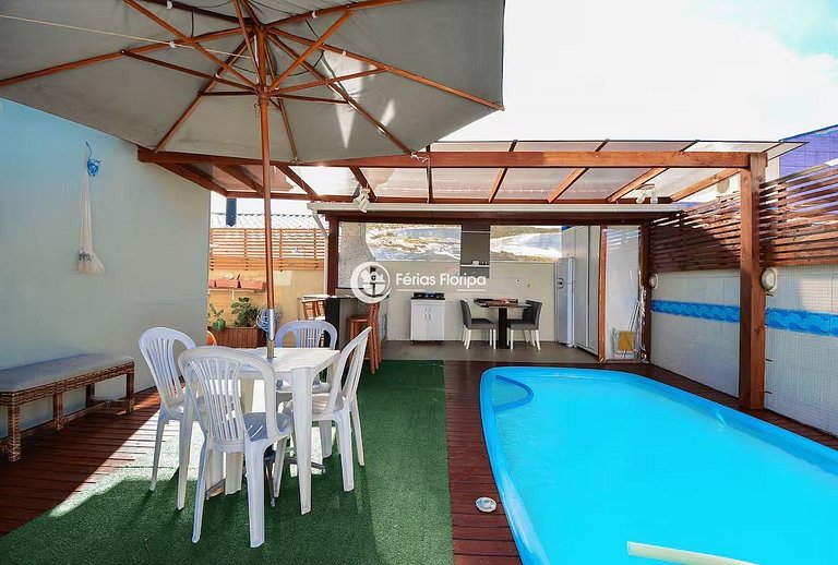 Casa com 6 Quartos e Piscina - Ribeirão da Ilha