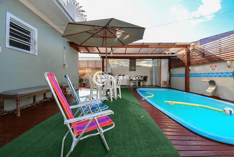 Casa com 6 Quartos e Piscina - Ribeirão da Ilha