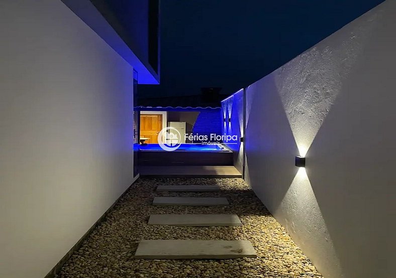 Casa Mar Grosso: Luxo e Conforto a 100m da Praia do Campeche