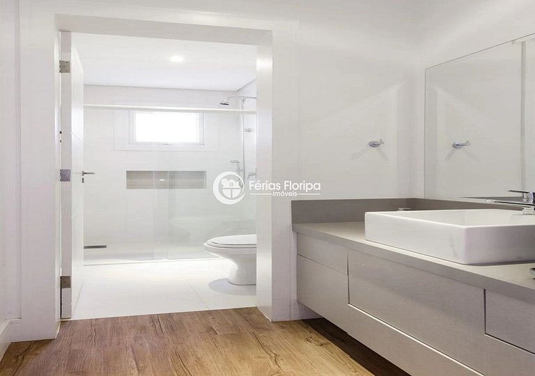 Conforto e Luxo nesta Belíssima Casa em Condomínio Fechado e