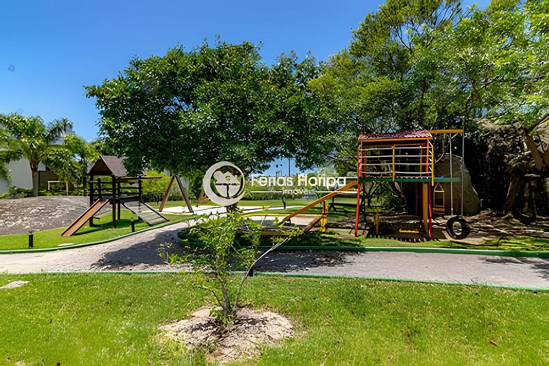 Linda Casa com Piscina no Recanto da Liberdade